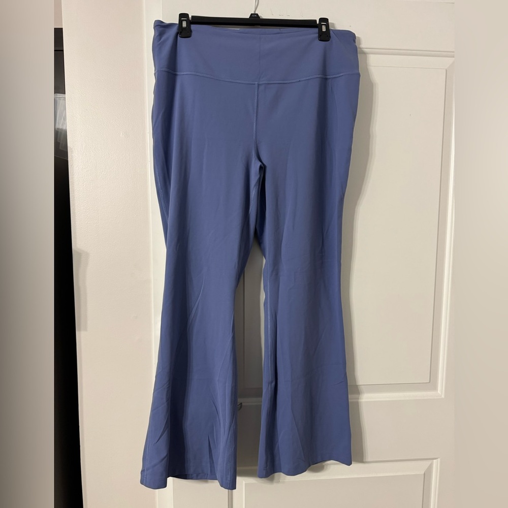 Lululemon yoga pants